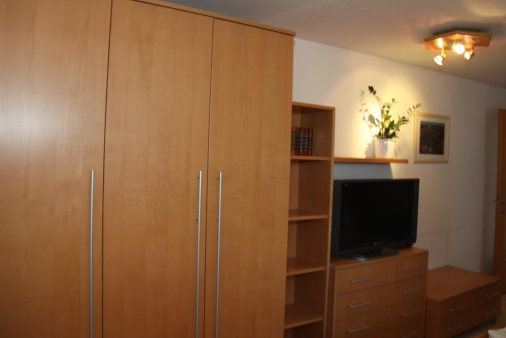 Pension Jahrbacher Leoben (Styria) Phòng bức ảnh