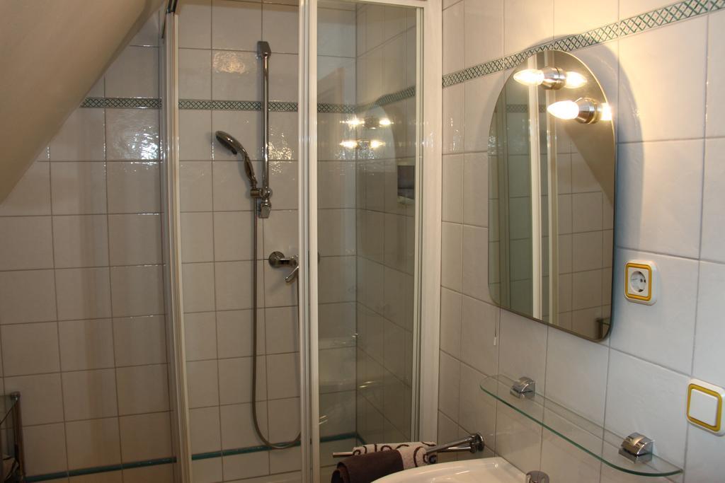 Pension Jahrbacher Leoben (Styria) Phòng bức ảnh